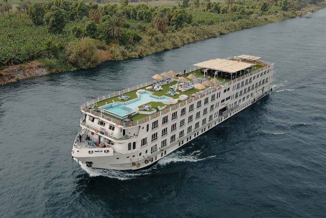 4-Night Nile Cruise from Luxor to Aswan with Hot Air Balloon Ride